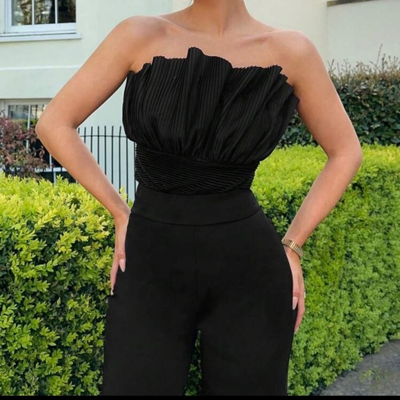 ‼️NEW‼️ Ruffle Trim Bodysuit - Picture 3 of 3